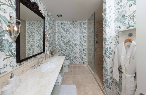 Duck Hotel | King Suite on the Outer Banks + Restaurants & Spa