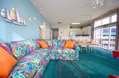 North Ocean City Condo | Large, spacious 3 bedroom condo with free WiFi, a boat slip, and an outdoor pool located uptown on the bay water with breathtaking view of bay!