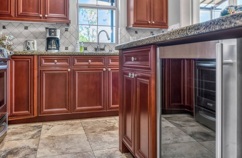 Lake Las Vegas Condo | Luxurious condo by the pool and golf courses in the V at Lake Las Vegas