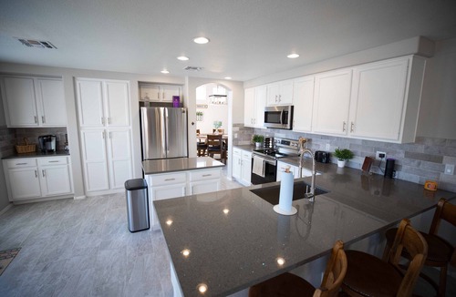 Sierra Verde at Arrowhead Ranch House | Luxurious Home on "The Lakes"! Pool & HOT TUB! Great Golf Course!