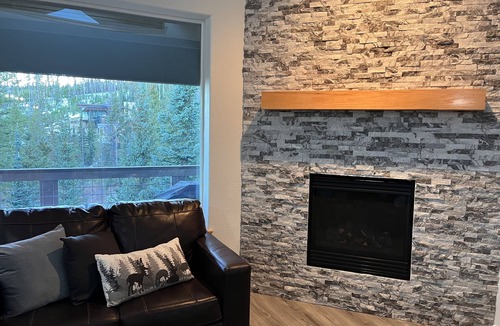 Wildernest Condo | Luxury Basecamp for your Adventures!