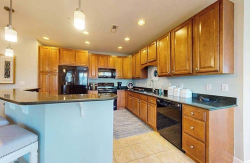 Sun Ridge Condo | Luxury Bayside Condo with, shared pool, hot tub & tennis court, AC & WiFi