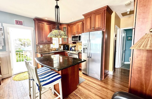 Hollywood Villa | Luxury Beach Side Villa - Heated Pool on the Beach
