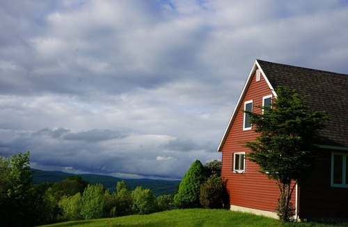 Summit Cabin | Luxury Mountain-Top Chalet in the Catskills Hot Tub Panoramic Views