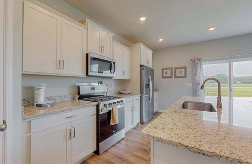 Frankford House | Millville by the Sea townhome with clubhouse, pools & wellness center access