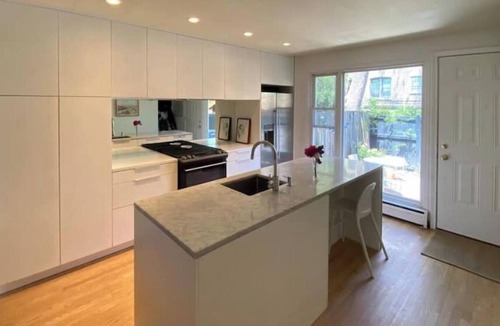 East Hyde Park House | Modern Townhome in the Heart of Hyde Park