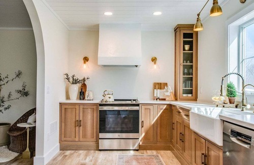 Valois House | Morning Dove, 2 bedroom farmhouse, on Seneca lake wine trail