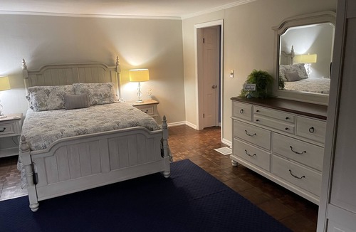 Maysville Bed & Breakfast | Moss Manor Maysville - Golf Course View Historic Bed & Breakfast