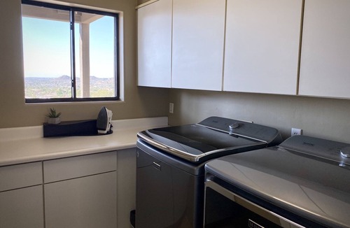 Ocotillo Hills House | “MOUNTAIN OASIS” City Views-Spa-Pool-Hiking-Game room-lots of gathering spaces!