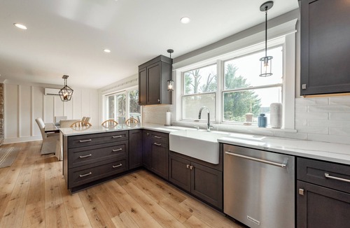 Paradise Point House | New! Paradise Gathering: Lakefront, Hot Tub, Fireplace, Grill!
