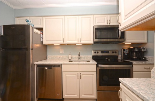 Midtown Ocean City Condo | Newly-renovated 1 bedroom oceanfront condo with free WiFi and gorgeous ocean view located midtown and just steps to the beach!