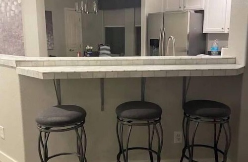 Kierland Condo | North Scottsdale-Luxurious, newly-renovated condo, great location in Kierland