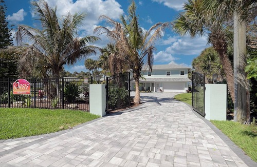 Melbourne Beach House | OASIS Incredible River Front/Ocean- Upper