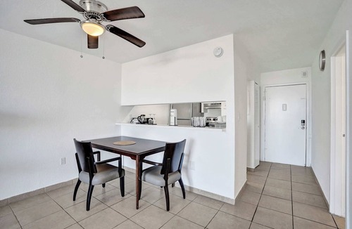 Golden Glades Apartment | Park Towers King Studio Near Hard Rock Stadium