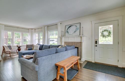 Roselawn Finance House | Pet-Friendly Cincinnati Retreat w/Hot Tub