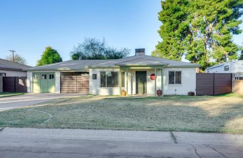 Alhambra House | Pet-Friendly Phoenix Home: Breezeway & Fenced Yard