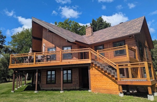 Wolfe Island House | Platoff Point Wolfe Island Paradise with gorgeous scenery of the 1000 Islands