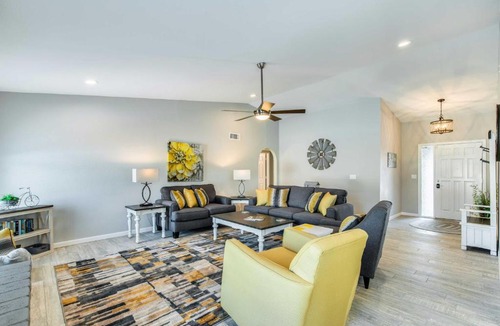 La Paz At Desert Springs House | Pool & Putting Green: Scottsdale Family Escape