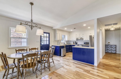 Country Club Estates House | Porch Life – In-Town Private 3 BR Home Sleeps 6-8