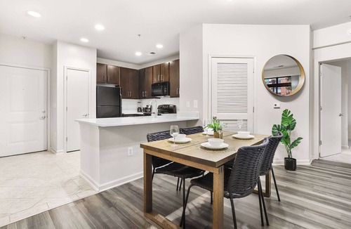 Arlington Apartment | Prime Location | Steps from Metro & Pentagon City