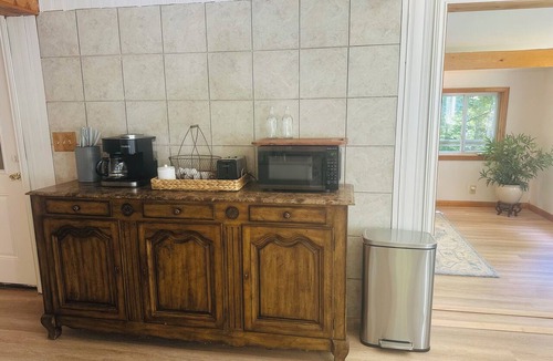 Hector House | Private 2BR Finger Lakes Retreat Near Wineries & Seneca Lake