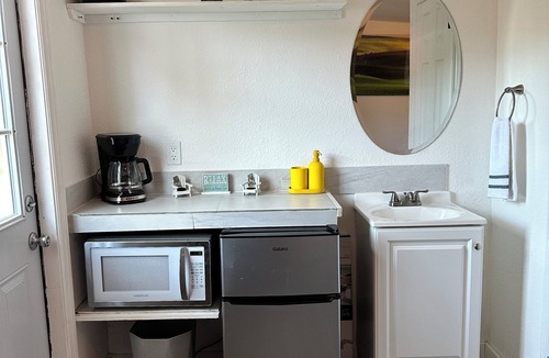Sarasota Springs House | Private Guest Suite—15 Min to Siesta Key