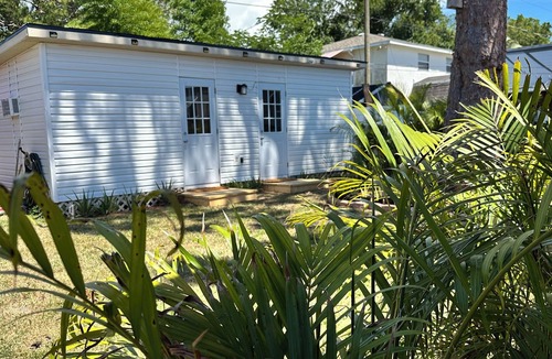Sarasota Springs House | Private Guest Suite—15 Min to Siesta Key