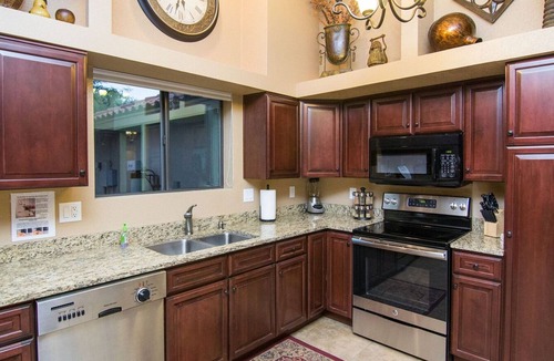 Buenavante House | Private Playground: Sport Court with Golf & Pool Table Heated Pool and Hot Tub!