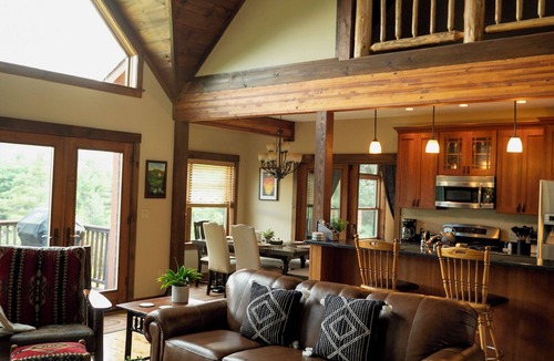 North Pole House | Private, Spacious Mountain View Cabin Minutes Away from Whiteface & Lake Placid