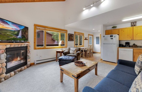 Fall River Estates Condo | Quiet Fall River Escape Riverside RMNP