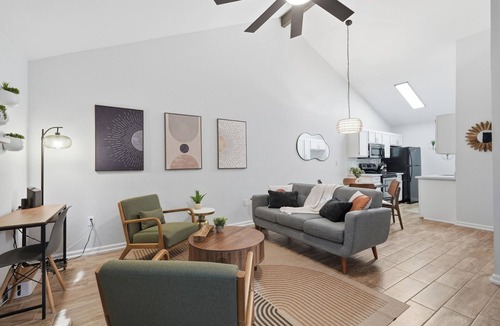 Mesa Grande House | Relax and Restore-Mesa/Tempe Townhome-Prime Location-King Bed-Walk to Sloan Park