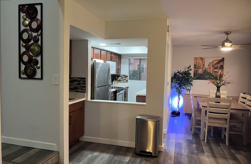 Lake Biltmore Village Condo | Remodeled 3-bedroom condo in N Phoenix on a small lake