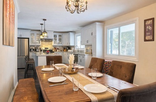 Tweed Cottage | River Retreat- Hot tub/Games/BBQ/Bonfire/Sleeps 14
