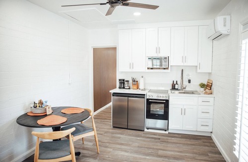 Southwest Village Apartment | Scottsdale Comfort: Renovated Apartment with Sunny Patio - Walkable to Old Town!