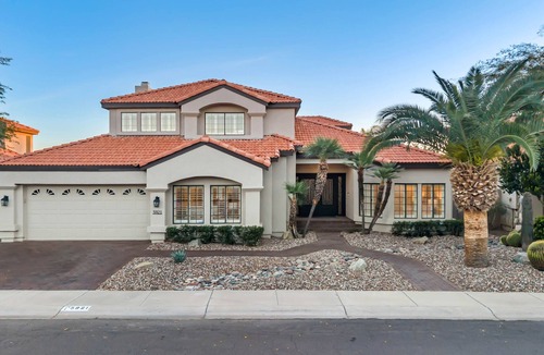 Paradise Park Vista House | Scottsdale Summers - Grand Getaway with Pool, Billiards, and Putting Green