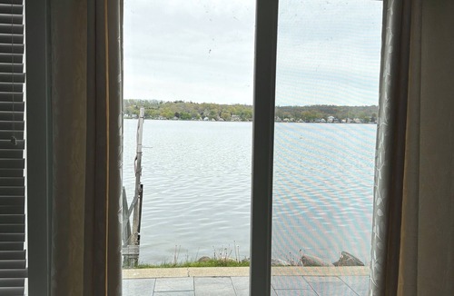 Geneseo House | Serene waterfront 3-bedroom house with AC in charming Geneseo on Conesus Lake!