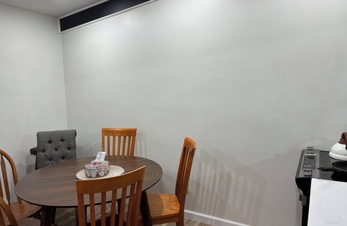 Springfield House | Serenity 3 Bedroom with king size bed, Ifit bike and Massage Table