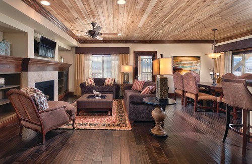 Grand Elk Ranch Resort | Skiing, snowmobiling, ice fishing, dog sledding, and much more!