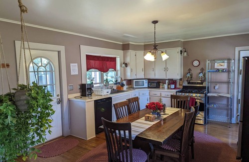Cooperstown House | Sleeps 20+! Spacious Home! 1 Min to CDP! Dining & Shopping Nearby!