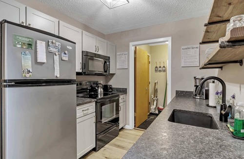 Great Valley Condo | SnowPine Condo, Sleeps 6, Patio, A/C