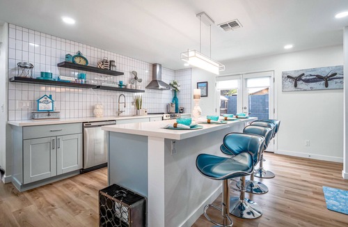 Maryvale House | So charming! Perf for Graduation, Fam vacation, golf, and visiting colleges!