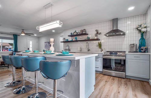 Maryvale House | So charming! Perf for Graduation, Fam vacation, golf, and visiting colleges!