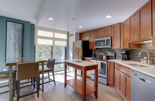 Ballston Apartment | Sojourn | VA Square | 2 BR NEW