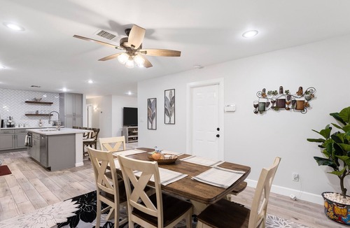 Cox Heights House | Spacious house w/hot tub/Lawn/Fire pit - mins to old town/ASU. Pet Friendly!