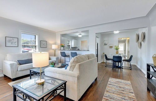 Brooklawns House | Spacious modern & central 3 bed/2 bath Renovated Garage W/D Pet-Friendly