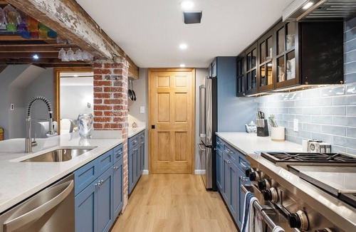 16th Street Heights House | Spectacular 11 Bedrooms/10.5 Baths! Great Value Located in the City!