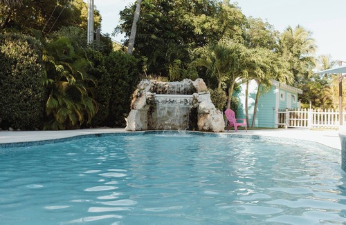 Islamorada House | Sprawling Bayfront Estate in Heart of Islamorada with Deep Dockage, Heated Pool, Kayaks and More!