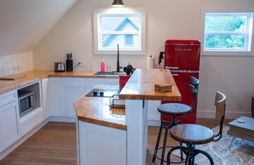 Gloversville Apartment | Stunning 1 BR Loft Apartment Gloversville-Nothing like it in the area