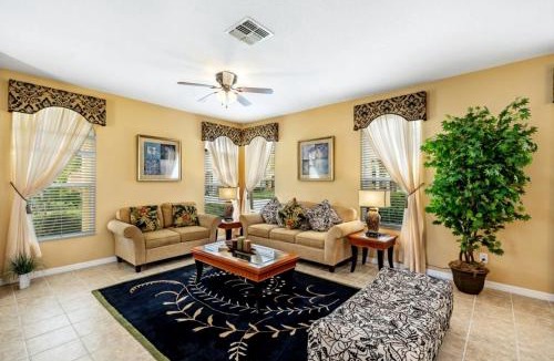 Watersong House | Stunning Cottage with Games and Swimming Pool in Davenport, Florida