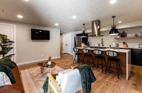 Sandy House | Stylish 2BR Apartment in Sandy – Near Expo Center, RSL Stadium & Skiing
